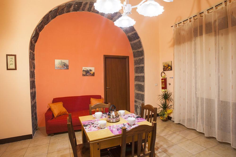 Siciliaetnamare Bed and Breakfast Riposto Exteriör bild