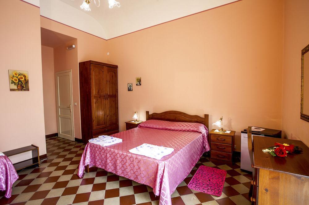 Siciliaetnamare Bed and Breakfast Riposto Exteriör bild