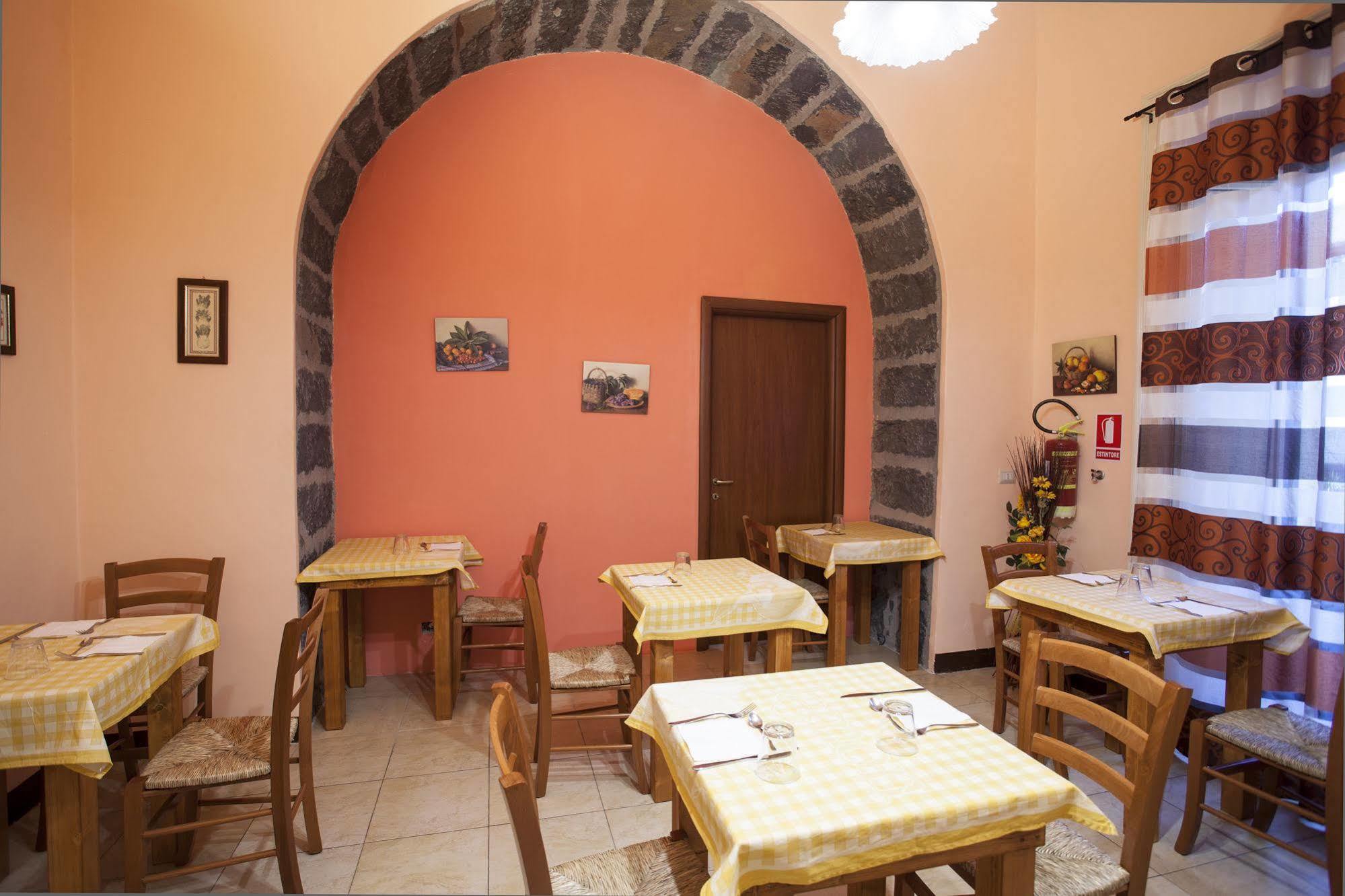 Siciliaetnamare Bed and Breakfast Riposto Exteriör bild