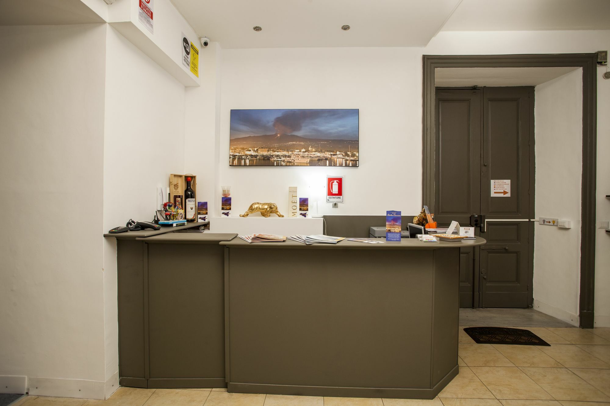 Siciliaetnamare Bed and Breakfast Riposto Exteriör bild